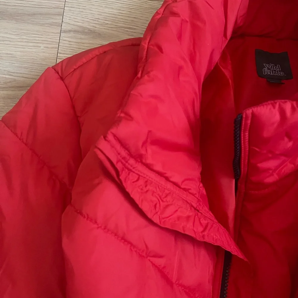 LIKE NEW puffer jacket - Picture 6 of 16